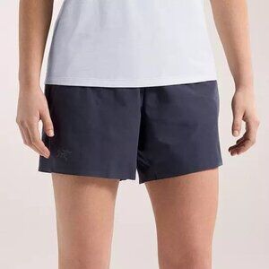 Arc’teryx Women’s Teplo Short 5" – Blue – Size 8
